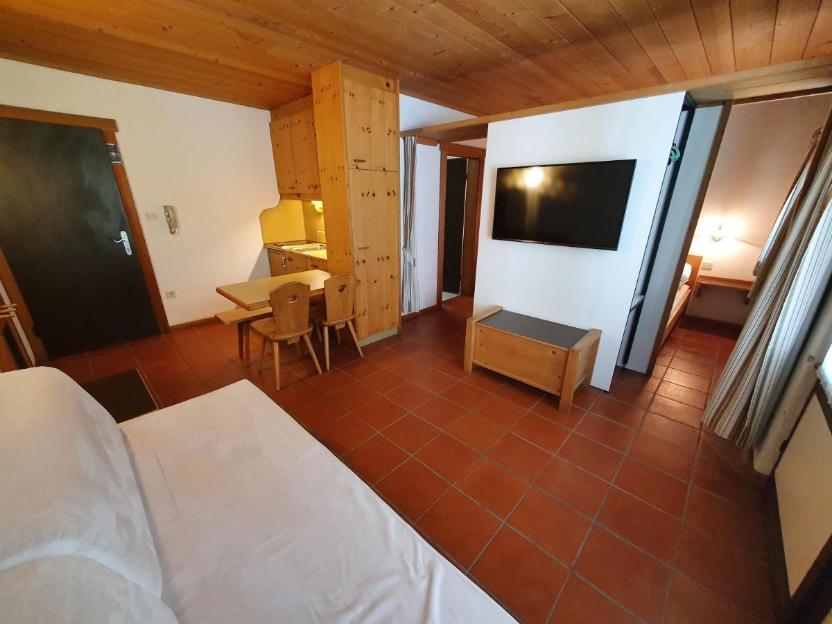 Residence Silvester Racines Esterno foto