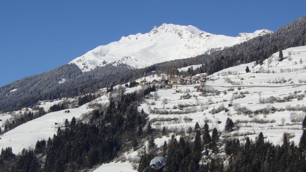 Residence Silvester Racines Esterno foto
