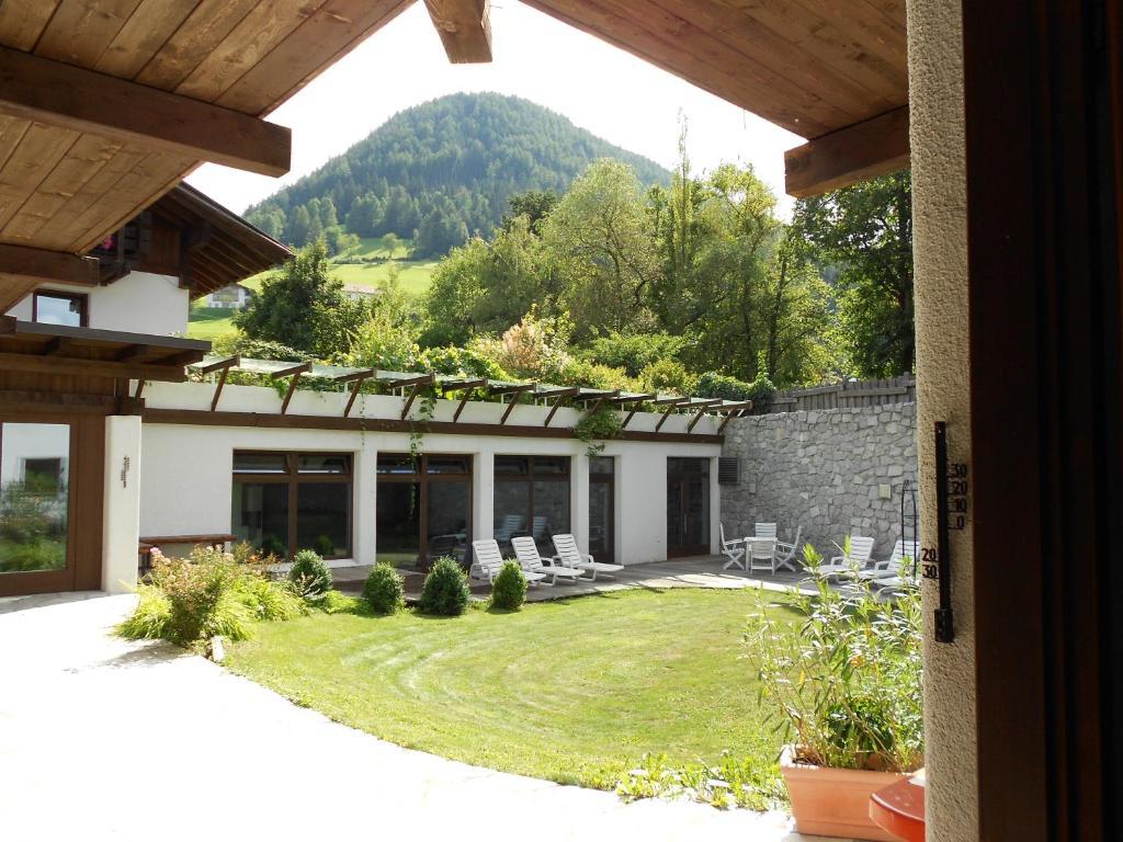 Residence Silvester Racines Esterno foto