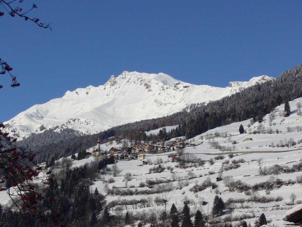 Residence Silvester Racines Esterno foto
